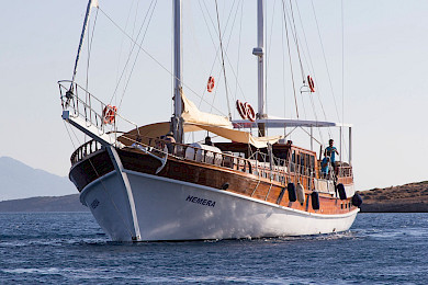 Yacht Hemera front view