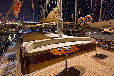 Yacht Hemera deck