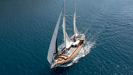 Yacht Serenad A aerial view