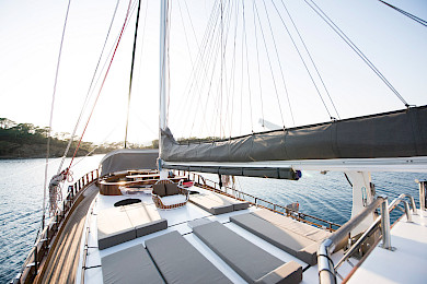 Yacht Serenad A deck