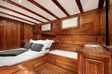 Yacht Serenad A cabin