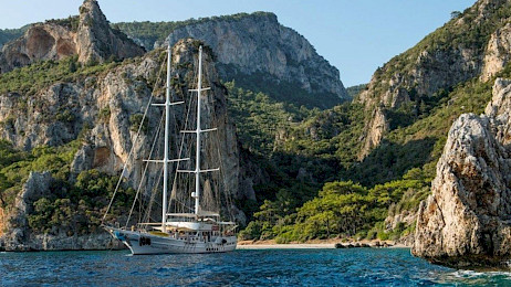 Yacht Aegean Clipper side view