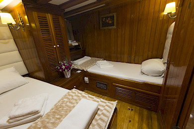 Yacht Hera cabin