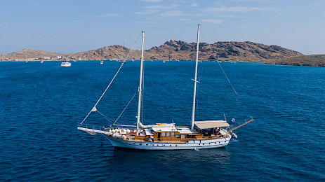 Yacht Hera aerial view