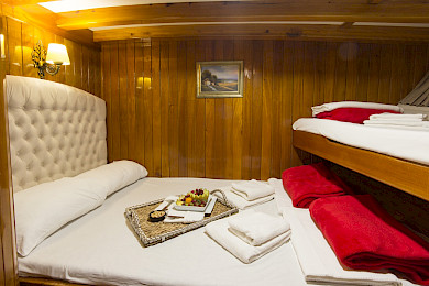 Yacht Hera cabin