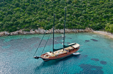 Yacht Ros Mare aerial view