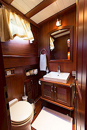 Yacht Atalante cabin bathroom