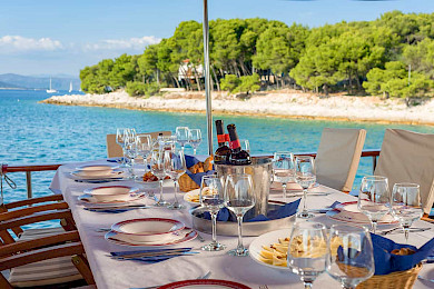 Yacht Croatia dining table