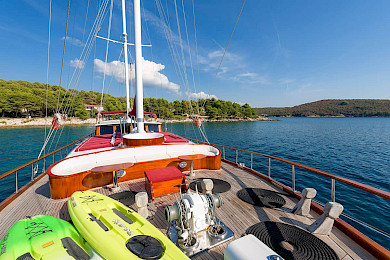 Yacht Croatia deck