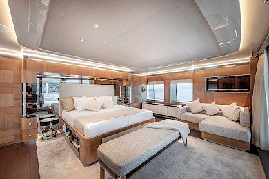 Yacht Sunrise cabin