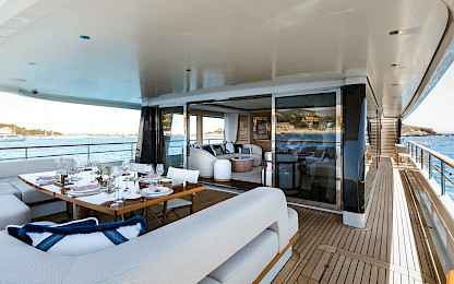 Yacht Calypso I aft