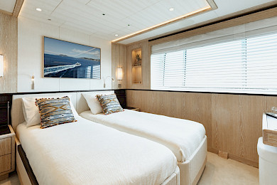 Yacht Calypso I cabin