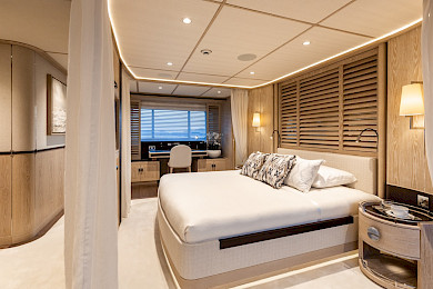 Yacht Calypso I cabin