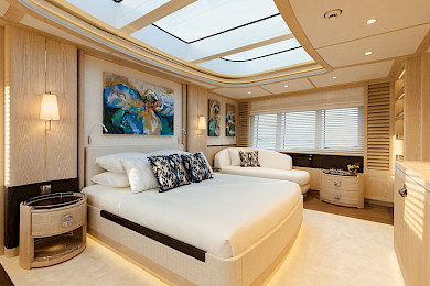 Yacht Calypso I cabin