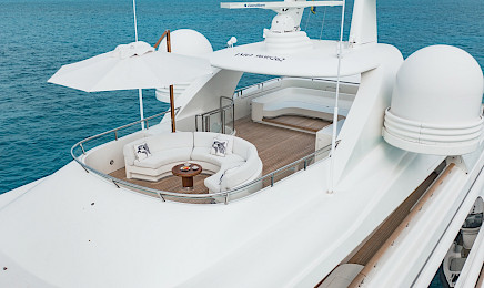 Yacht Moca flybridge