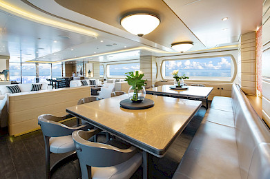 Yacht Moca saloon