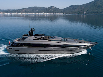 Yacht FX 38 side view