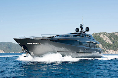 Yacht FX 38 side view