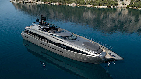 Yacht FX 38 side view