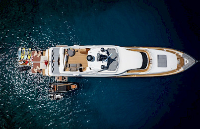 Yacht Ariela top-down view