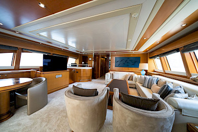 Yacht Ariela saloon