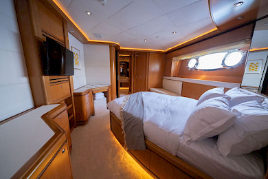 Yacht Ariela cabin