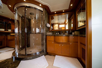 Yacht Ariela bathroom