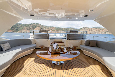 Yacht Ariela flybridge