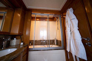 Yacht Ariela bathroom