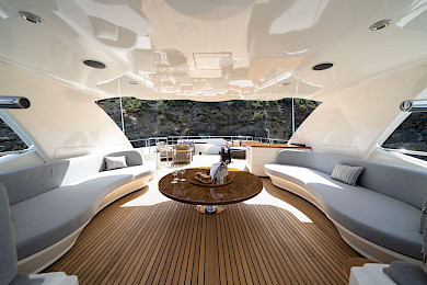 Yacht Ariela flybridge