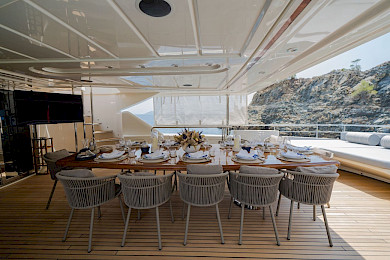 Yacht Ariela dining table