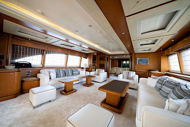 Yacht Ariela saloon