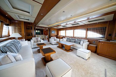 Yacht Ariela saloon