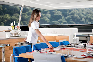 Yacht Morning Star dining table