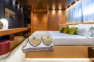 Yacht Takara One cabin