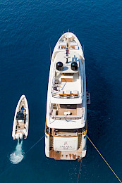 Yacht Takara One top-down view