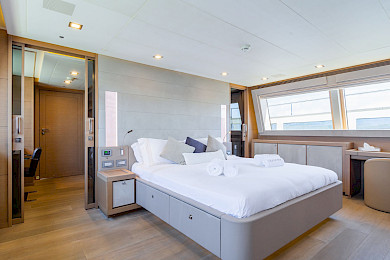 Yacht Thalyssa cabin