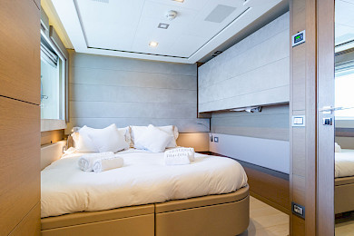 Yacht Thalyssa cabin