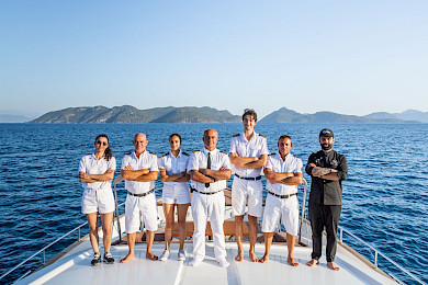 Yacht Thalyssa crew