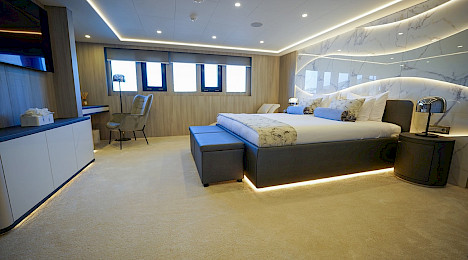 Yacht Freedom cabin