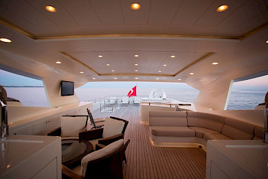 Yacht Panfeliss flybridge