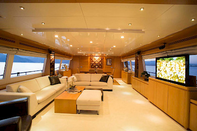 Yacht Panfeliss saloon