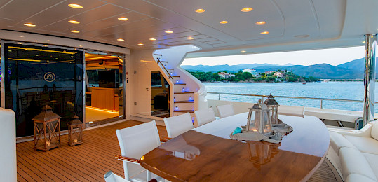 Yacht Panfeliss aft