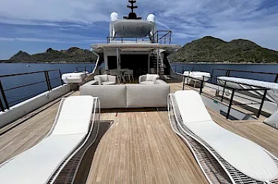 Yacht Ezgy flybridge