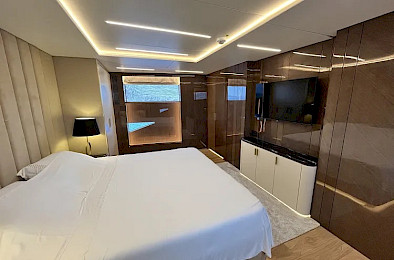 Yacht Ezgy cabin