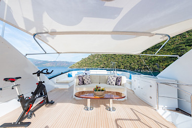 Yacht Stella Fiera flybridge