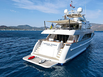 Yacht Stella Fiera back view