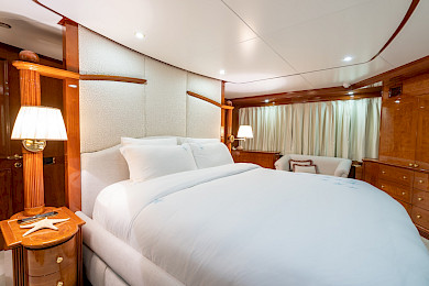 Yacht Stella Fiera cabin