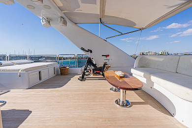 Yacht Stella Fiera flybridge