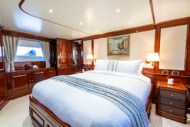 Yacht Stella Fiera cabin